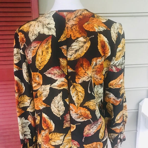 Y. Le. V. Sport Beautiful Silk Blouse 4 FREE SHIP - Picture 3 of 4